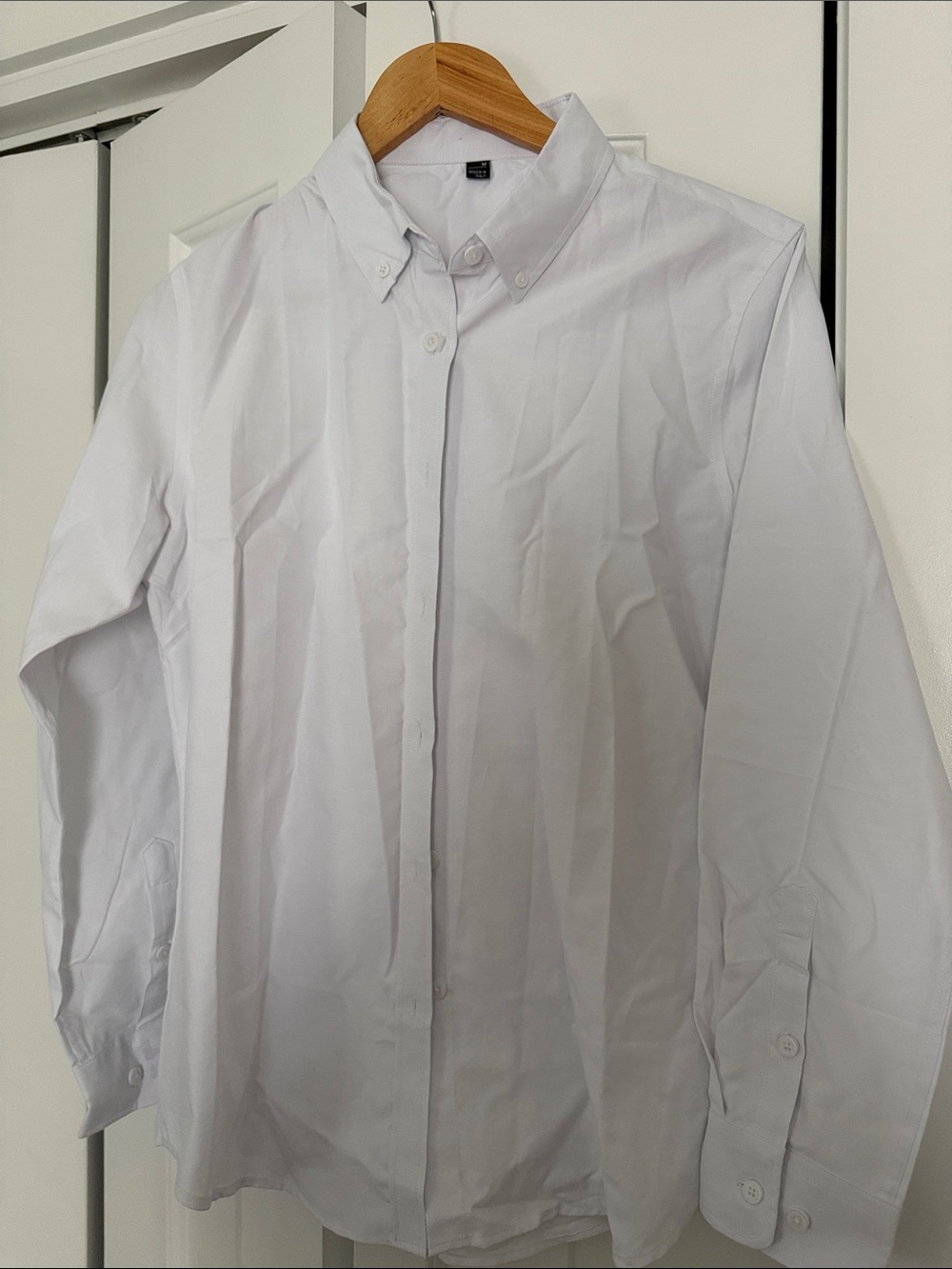 White Men's Button-Down Dress Shirt - Classic Collar